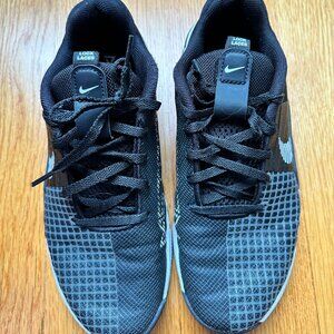 Nike Womens Metcon 8 - Size 8.5 - in Black